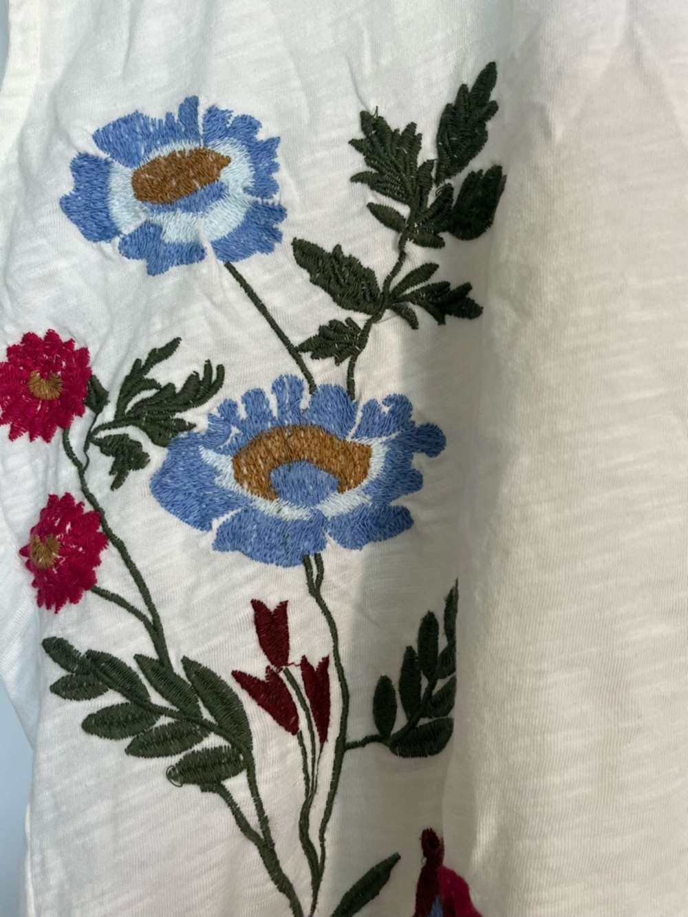 Anthropologie White Short-Sleeve Tee with Multicolor Floral Embroidery - Picture 4 of 4